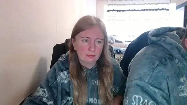 Snapshot of PeterAndJen chatting on February 9, 2026, 8:12 am PeterAndJen online show from February 9, 2026, 8:12 am