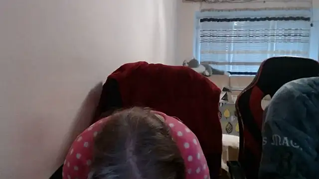 PeterAndJen online show from January 7, 2026, 7:24 am