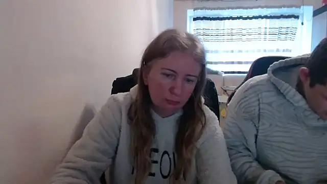 Snapshot of PeterAndJen chatting on February 19, 2026, 6:21 am PeterAndJen online show from February 19, 2026, 6:21 am