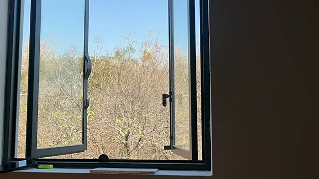 mcklister kinky feets online show from April 14, 2026, 9:53 pm