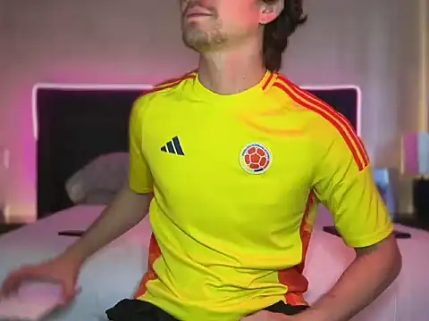 mcklister kinky feets online show from March 29, 2026, 4:19 pm