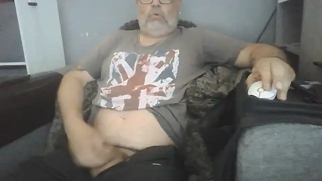 Snapshot of Naturistmale45 chatting on May 31, 2026, 9:48 am Naturistmale45 online show from May 31, 2026, 9:48 am