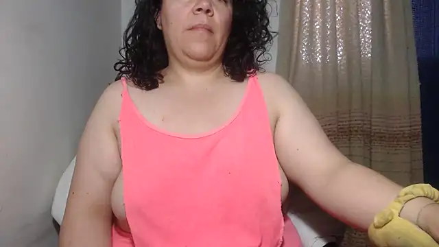 agathamiller01 online show from November 2, 2025, 11:04 am