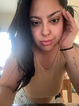 MileyGia online show from March 16, 2026, 2:53 pm