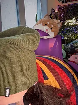 JennKenobi online show from March 12, 2026, 2:43 pm