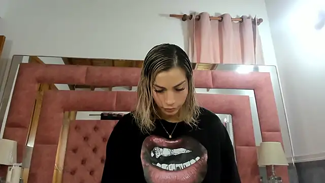 Snapshot of briana_wonder69xxx chatting on October 3, 2025, 3:57 pm briana wonder69xxx online show from October 3, 2025, 3:57 pm