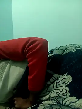 Snapshot of PrabV0319 chatting on December 19, 2025, 11:45 am PrabV0319 online show from December 19, 2025, 11:45 am