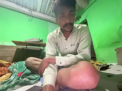 Snapshot of PrabV0319 chatting on February 17, 2026, 7:22 pm PrabV0319 online show from February 17, 2026, 7:22 pm