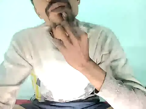 Snapshot of PrabV0319 chatting on December 21, 2025, 4:19 pm PrabV0319 online show from December 21, 2025, 4:19 pm