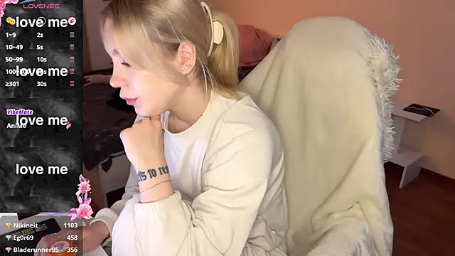 Snapshot of ariashaa chatting on October 27, 2025, 2:07 pm ariashaa online show from October 27, 2025, 2:07 pm