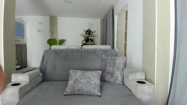 Snapshot of DulceRomance chatting on January 15, 2026, 5:55 am DulceRomance online show from January 15, 2026, 5:55 am