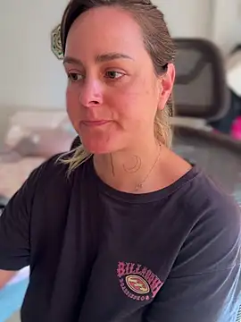 Snapshot of misslulipop chatting on March 8, 2025, 4:28 pm misslulipop online show from March 8, 2025, 4:28 pm