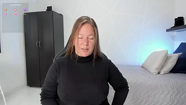 tamy shine87 online show from October 26, 2025, 4:29 pm