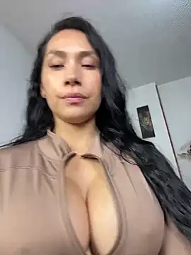 Snapshot of Angela_isabella chatting on May 8, 2026, 9:29 pm Angela isabella online show from May 8, 2026, 9:29 pm