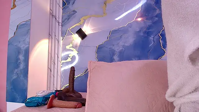 Snapshot of lorrayne_ chatting on November 15, 2025, 12:42 pm lorrayne online show from November 15, 2025, 12:42 pm