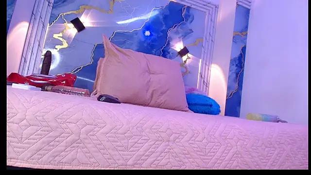 Snapshot of lorrayne_ chatting on November 8, 2025, 12:09 pm lorrayne online show from November 8, 2025, 12:09 pm