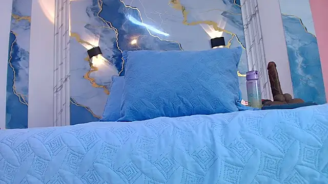 Snapshot of lorrayne_ chatting on September 26, 2025, 12:23 pm lorrayne online show from September 26, 2025, 12:23 pm