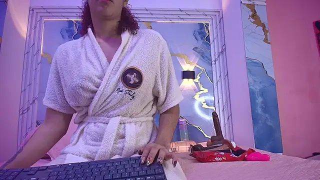 Snapshot of lorrayne_ chatting on September 19, 2025, 12:09 pm lorrayne online show from September 19, 2025, 12:09 pm