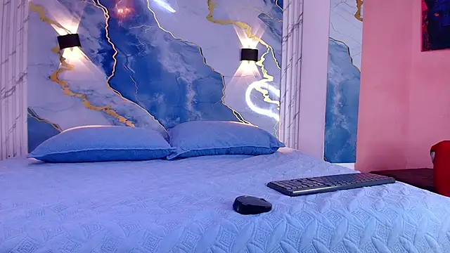 Snapshot of lorrayne_ chatting on October 22, 2025, 12:04 pm lorrayne online show from October 22, 2025, 12:04 pm