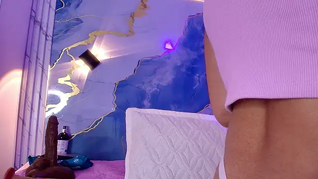 Snapshot of lorrayne_ chatting on November 29, 2025, 12:27 pm lorrayne online show from November 29, 2025, 12:27 pm