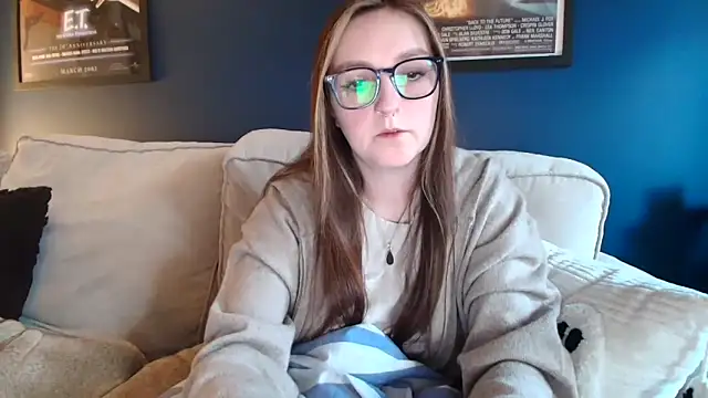 short sweetpea online show from November 18, 2025, 3:15 pm