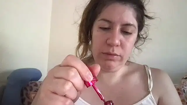 Snapshot of HYPHYtype chatting on October 6, 2025, 7:03 pm HYPHYtype online show from October 6, 2025, 7:03 pm