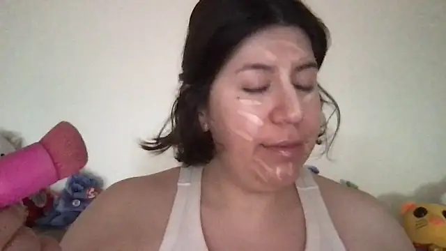 Snapshot of HYPHYtype chatting on March 1, 2026, 9:15 pm HYPHYtype online show from March 1, 2026, 9:15 pm