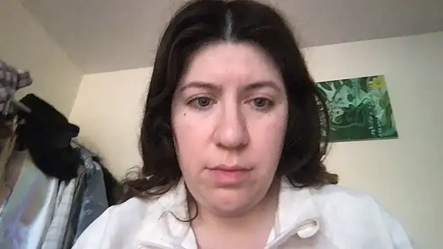 Snapshot of HYPHYtype chatting on October 4, 2025, 7:04 pm HYPHYtype online show from October 4, 2025, 7:04 pm