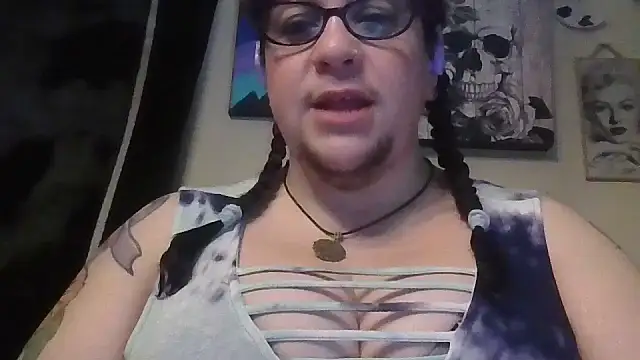 Snapshot of GothyBaby chatting on November 21, 2025, 5:45 pm GothyBaby online show from November 21, 2025, 5:45 pm