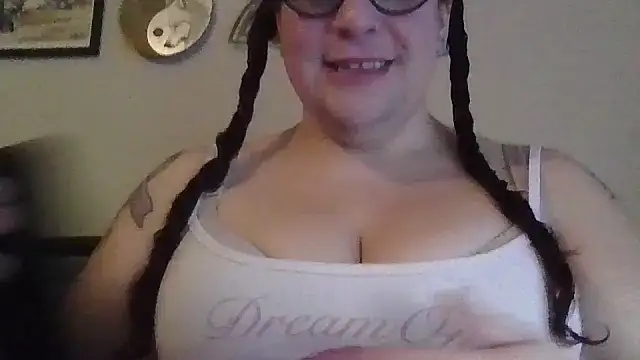 Snapshot of GothyBaby chatting on January 23, 2025, 10:22 pm GothyBaby online show from January 23, 2025, 10:22 pm