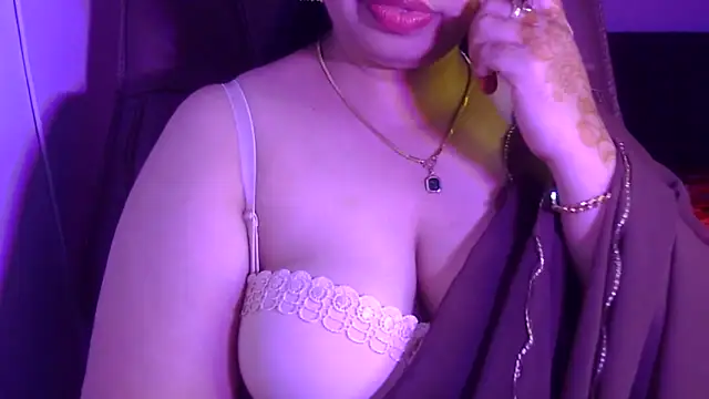 Snapshot of Maalnad_beauty chatting on December 3, 2025, 9:58 pm Maalnad beauty online show from December 3, 2025, 9:58 pm