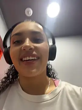 Snapshot of Lucy_Marin chatting on May 21, 2026, 4:26 pm Lucy Marin online show from May 21, 2026, 4:26 pm