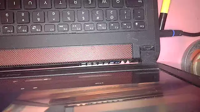 Snapshot of atlwebbie75 chatting on October 3, 2025, 1:34 pm atlwebbie75 online show from October 3, 2025, 1:34 pm