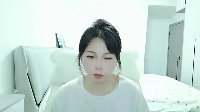 Sunset glow online show from November 6, 2025, 2:59 am