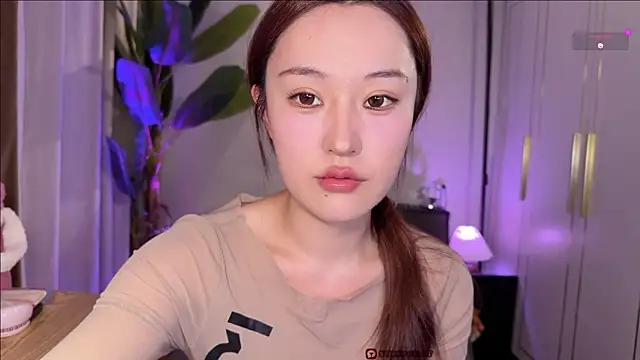 Snapshot of sphynx-_- chatting on May 25, 2026, 12:37 pm sphynx- - online show from May 25, 2026, 12:37 pm