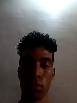 Snapshot of riggijaviersalas chatting on December 17, 2025, 3:28 pm riggijaviersalas online show from December 17, 2025, 3:28 pm