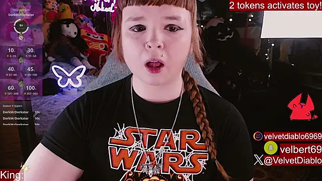 Snapshot of VelvetDiablo chatting on May 6, 2026, 12:25 am VelvetDiablo online show from May 6, 2026, 12:25 am