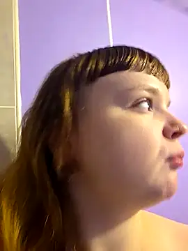 Snapshot of VelvetDiablo chatting on May 9, 2026, 12:25 am VelvetDiablo online show from May 9, 2026, 12:25 am