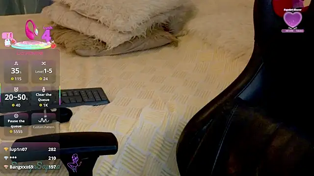 SorayaSapeca online show from November 16, 2025, 10:53 am