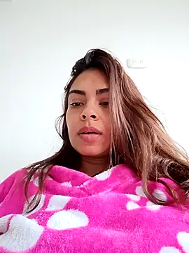 Snapshot of Ivanna2 chatting on December 19, 2025, 1:02 pm Ivanna2 online show from December 19, 2025, 1:02 pm