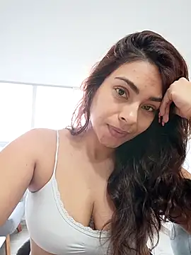 Snapshot of Ivanna2 chatting on December 4, 2025, 1:54 pm Ivanna2 online show from December 4, 2025, 1:54 pm