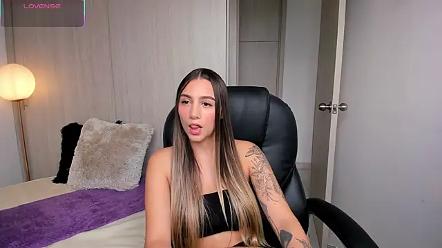 Snapshot of StacyConner chatting on January 5, 2026, 9:07 pm StacyConner online show from January 5, 2026, 9:07 pm