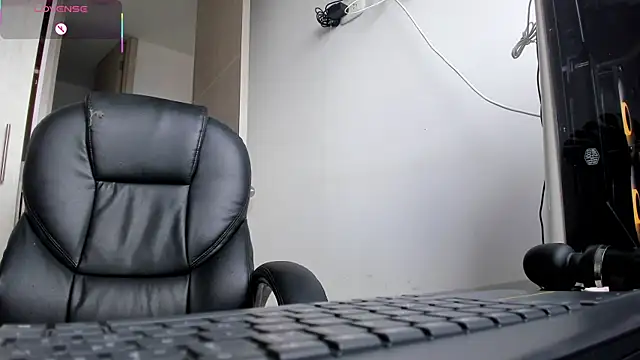 Snapshot of StacyConner chatting on January 9, 2026, 8:05 pm StacyConner online show from January 9, 2026, 8:05 pm