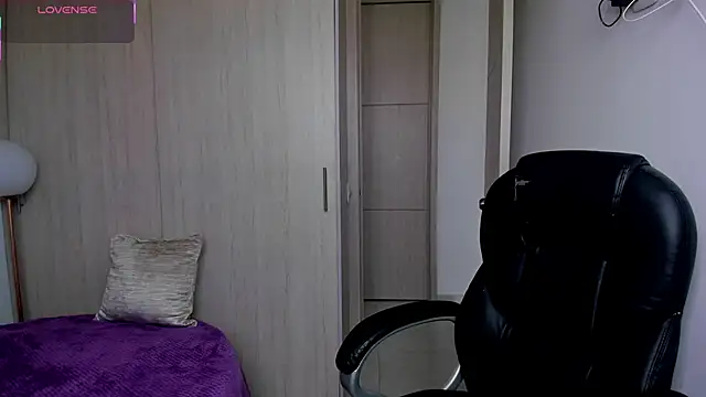 Snapshot of StacyConner chatting on February 10, 2026, 9:47 pm StacyConner online show from February 10, 2026, 9:47 pm