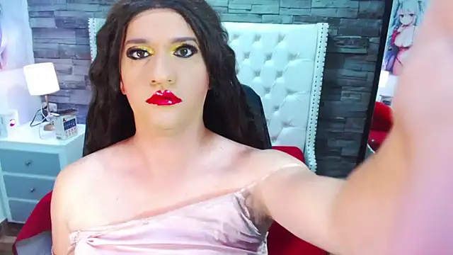 Snapshot of TRINY_TS chatting on March 13, 2025, 8:43 pm TRINY TS online show from March 13, 2025, 8:43 pm