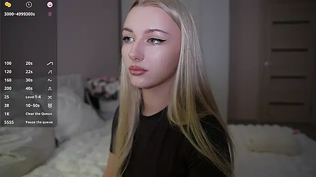 CatchMe1 online show from October 23, 2025, 10:19 pm