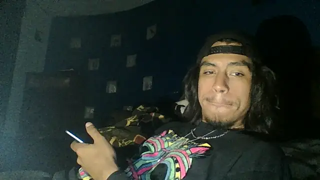 AlexAlejandro13 online show from April 9, 2026, 7:03 am