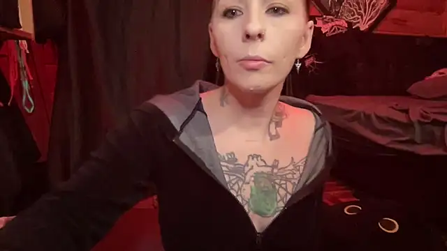 Snapshot of TeenyDoll chatting on October 24, 2025, 2:32 am TeenyDoll online show from October 24, 2025, 2:32 am