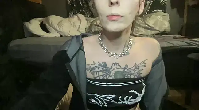 Snapshot of TeenyDoll chatting on January 7, 2025, 2:10 am TeenyDoll online show from January 7, 2025, 2:10 am