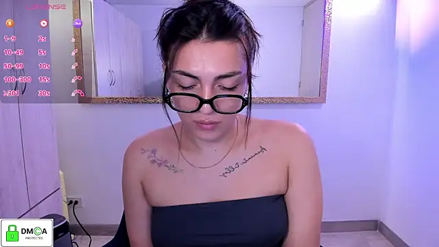 Snapshot of EricaVanderhill chatting on May 16, 2026, 11:48 pm EricaVanderhill online show from May 16, 2026, 11:48 pm